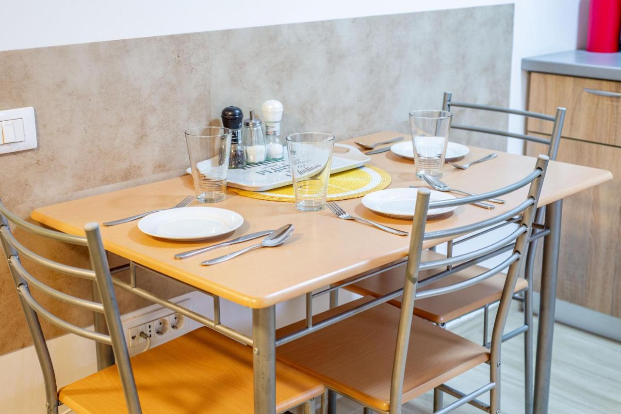 Studio Residence Militari M5 Chiajna ภายนอก รูปภาพ